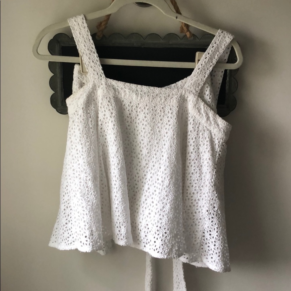 Revolve (Line & Dot) Eyelet Set